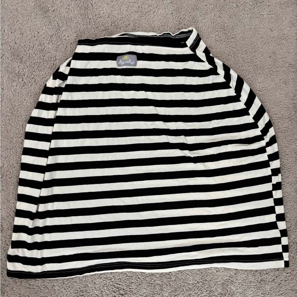 Itzy Ritzy Black/White‎ Stripe Nursing Cover